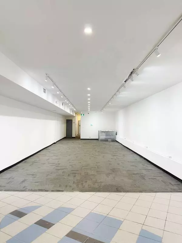 Toronto C08, ON M5A 3A2,428 Parliament ST