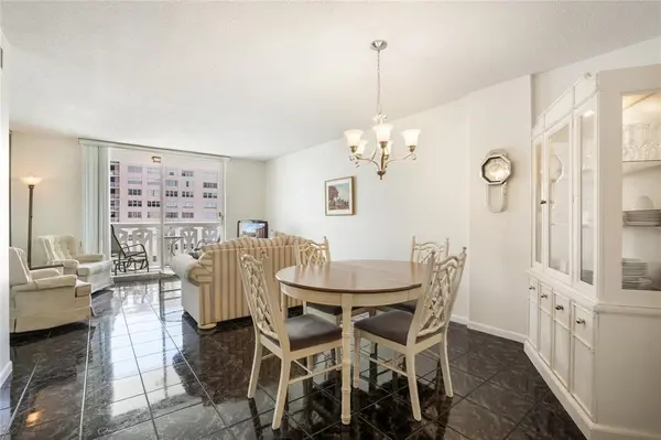 Hallandale Beach, FL 33009,3113 S Ocean Dr #1008