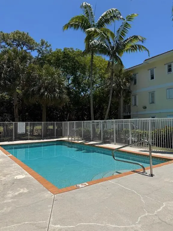 Coral Springs, FL 33065,2941 Riverside Dr #303