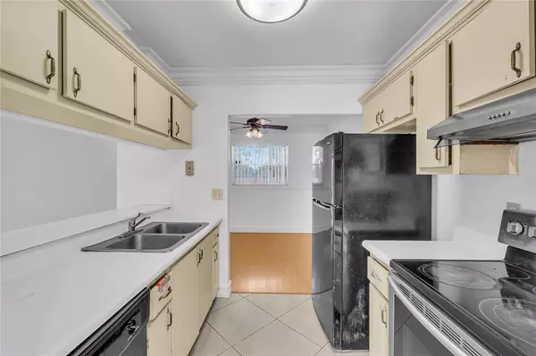 Coral Springs, FL 33065,10762 La Placida Dr #7-306