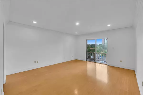 Coral Springs, FL 33065,10762 La Placida Dr #7-306