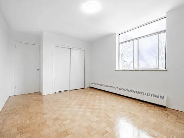 Toronto W04, ON M9N 1Y5,2255 Weston RD #602