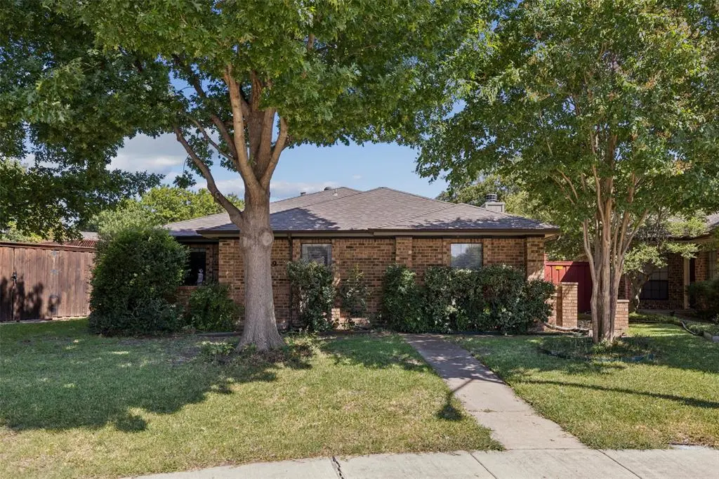 9809 Chandler Court, Dallas, TX 75243