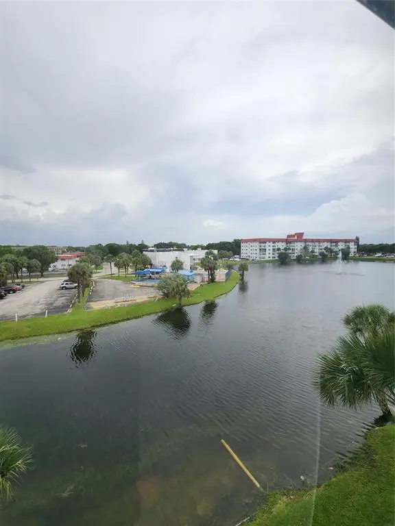 Lauderhill, FL 33313,4851 NW 21st St #412