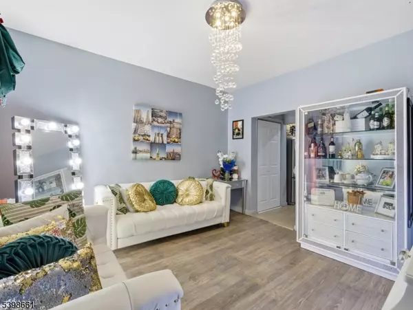 Paterson City, NJ 07501,31 Dover St