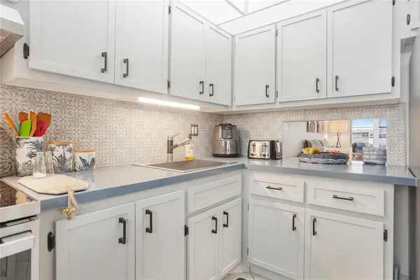 Lauderdale Lakes, FL 33313,3051 NW 46th Ave #407