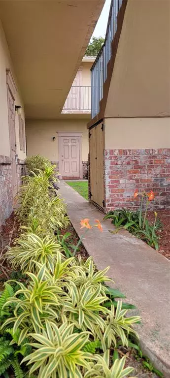 Coral Springs, FL 33065,8606 NW 35th St #5