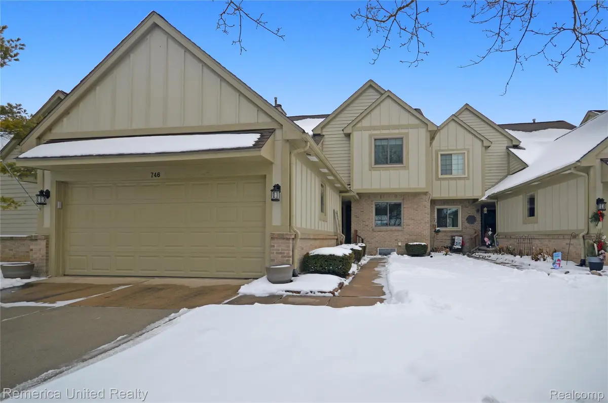 Wixom, MI 48393,746 Red Maple LN