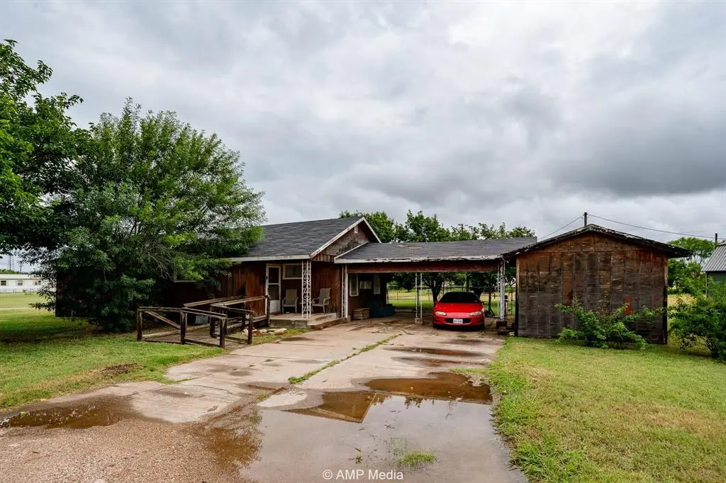 735 NW F Avenue, Hamlin, TX 79520