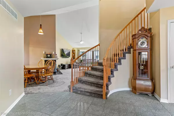 Wixom, MI 48393,746 Red Maple LN