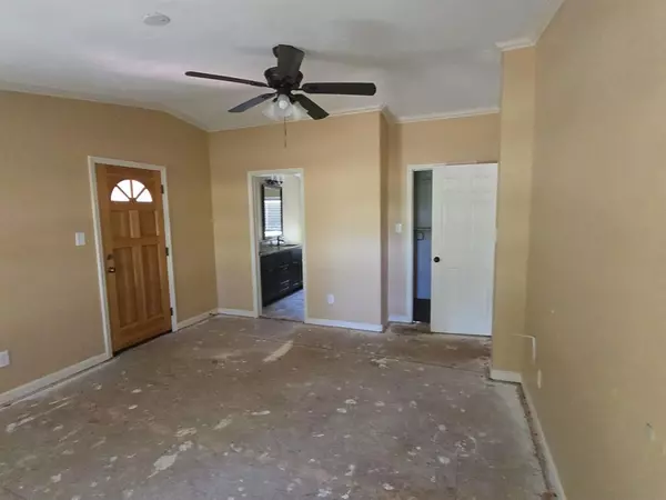 Joshua, TX 76058,7728 County Road 915