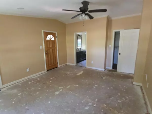 Joshua, TX 76058,7728 County Road 915