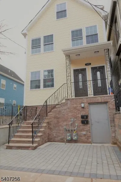 Elizabeth City, NJ 07206,626 Court St #1