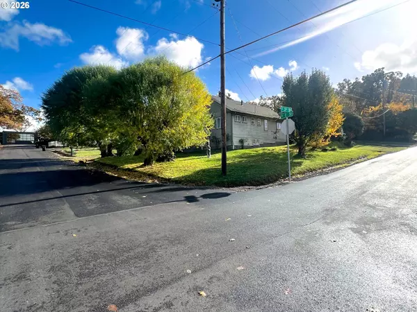 Springfield, OR 97477,425 S 3RD ST