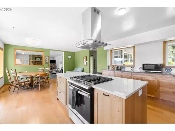 Tillamook, OR 97141,6550 CURL RD