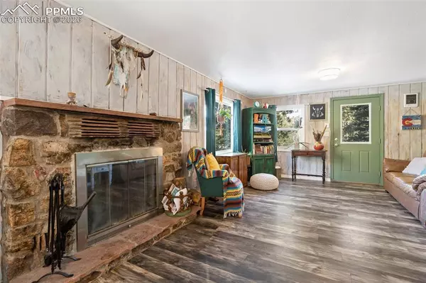 Manitou Springs, CO 80829,6230 Waterfall LOOP