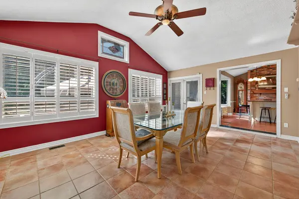 Burlington, ON L7P 0B2,5590 Blind Line