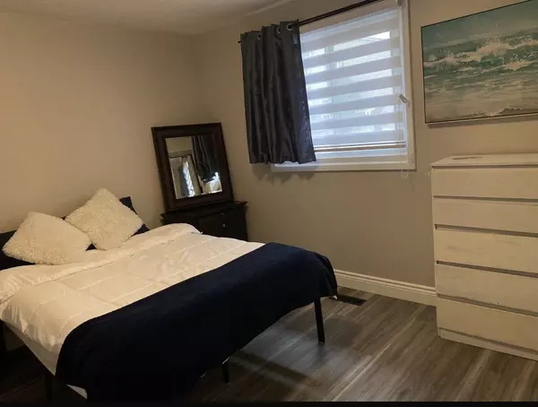 Brampton, ON L6S 1R8,12 Homeland CT