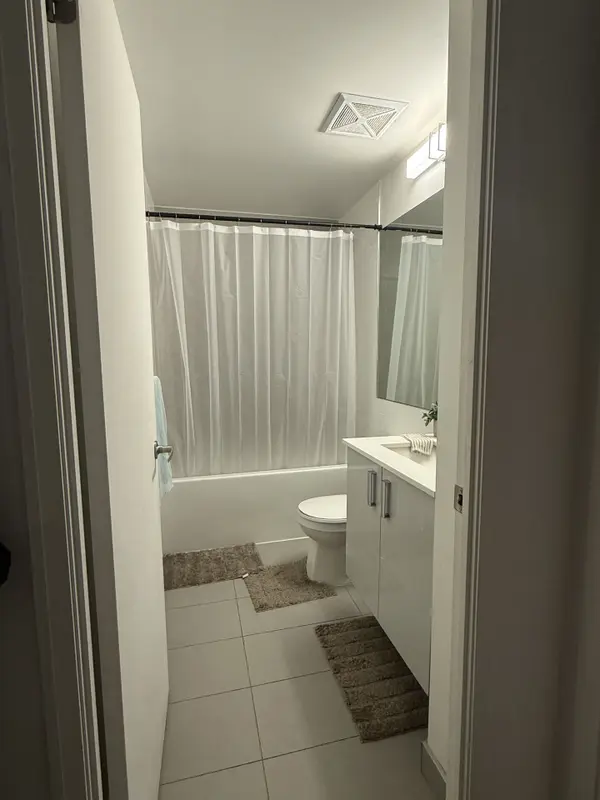 Toronto W08, ON M9B 0E2,10 Gibbs RD #712