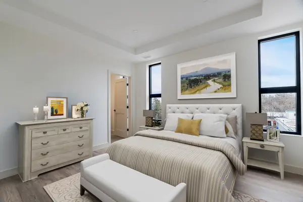 Lincoln, ON L0R 1B8,4390 Hillview DR #403