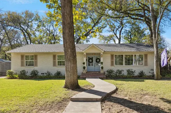 3124 Tanglewood Trail, Fort Worth, TX 76109