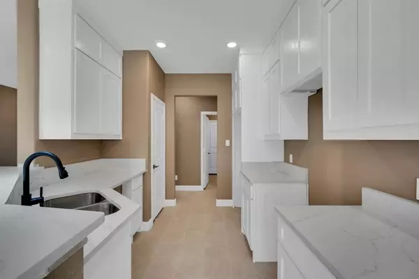 Palmer, TX 75152,203 W Denton Street