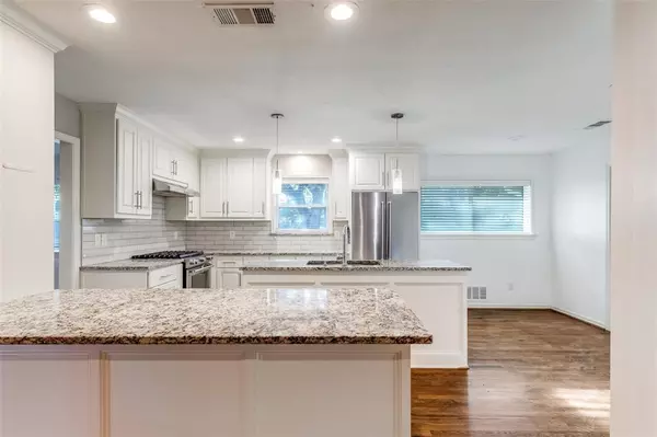 Dallas, TX 75214,6201 Worth Street