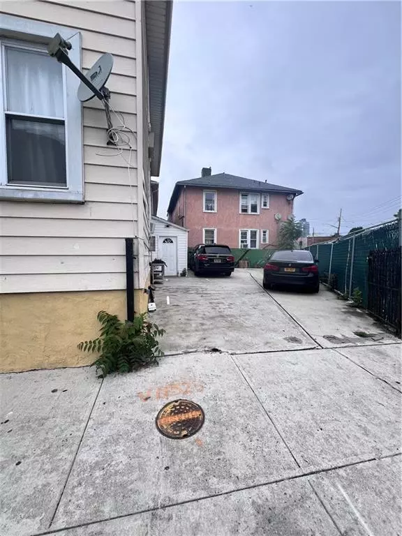 Brooklyn, NY 11235,23 Brighton 10th PATH