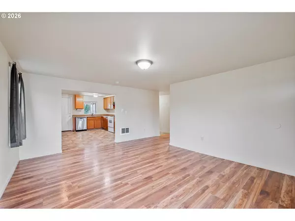 Kelso, WA 98626,96 DIRK LN