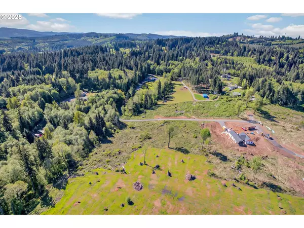 Castle Rock, WA 98611,324 Dolan RD