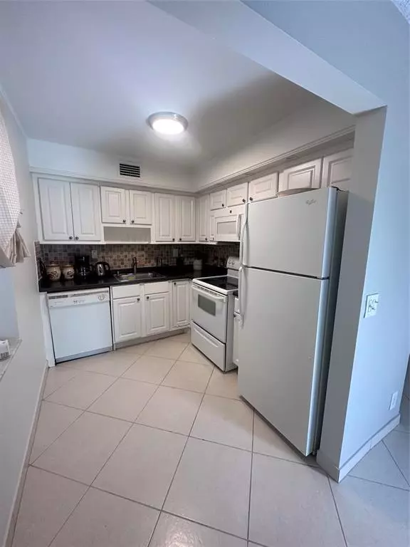 Delray Beach, FL 33484,164 Burgundy D #164