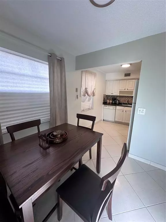 Delray Beach, FL 33484,164 Burgundy D #164