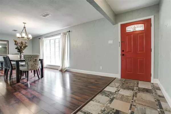 Dallas, TX 75228,2906 Sharpview Lane