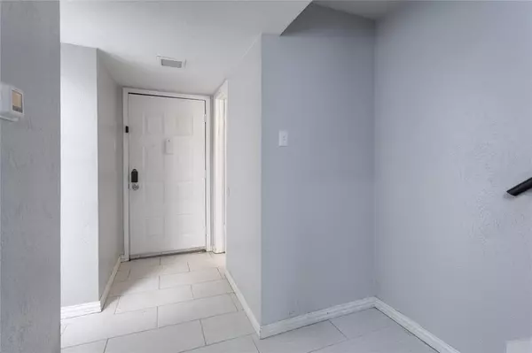 Irving, TX 75062,4503 N OConnor Road #1113