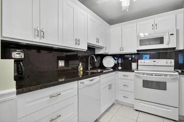 Pompano Beach, FL 33062,2850 NE 14th Street Cswy #107