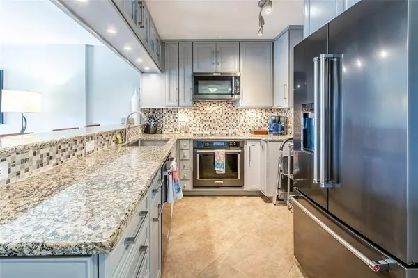 Fort Lauderdale, FL 33308,1831 NE 38th St #206