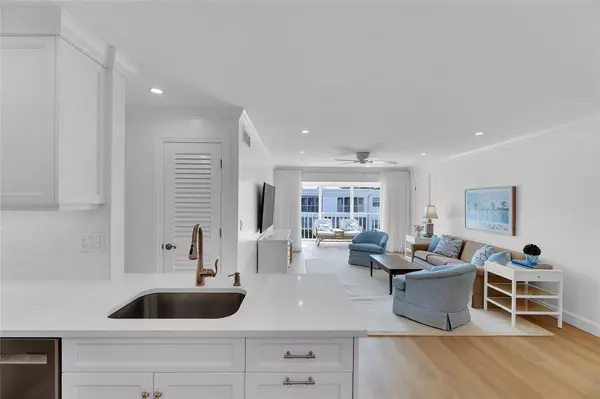 Fort Lauderdale, FL 33308,6299 Bay Club Dr #4