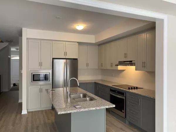 Oakville, ON L6H 0X1,3335 Mockingbird Common