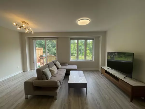 Oakville, ON L6H 0X1,3335 Mockingbird Common