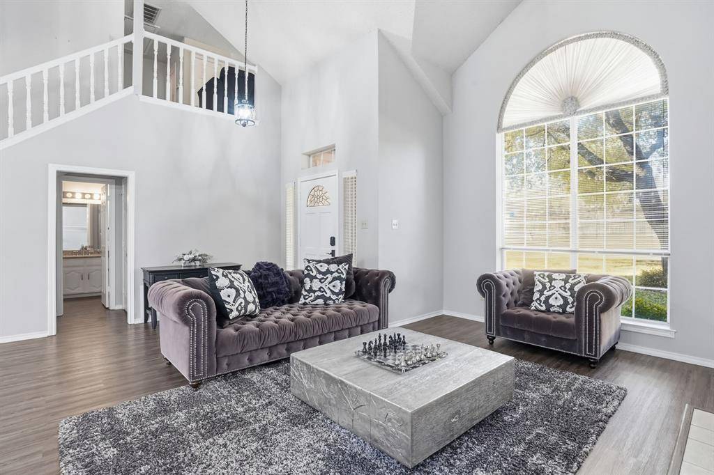 3944 Cedar Ridge Drive, Bedford, TX 76021