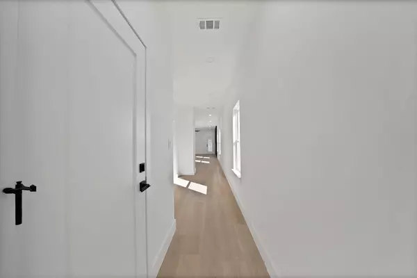 Dallas, TX 75215,2912 Brigham Lane