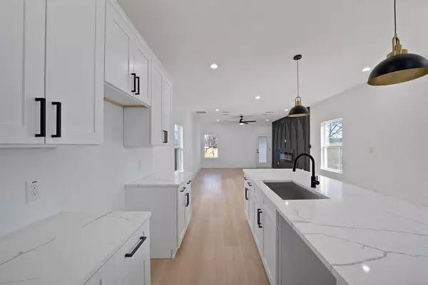 Dallas, TX 75215,2912 Brigham Lane