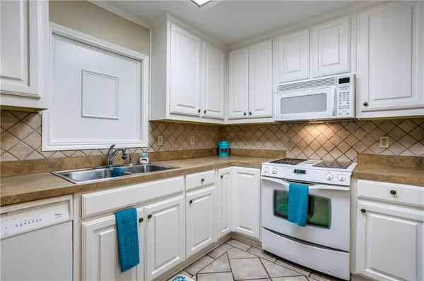 Garland, TX 75043,516 Clover Lane