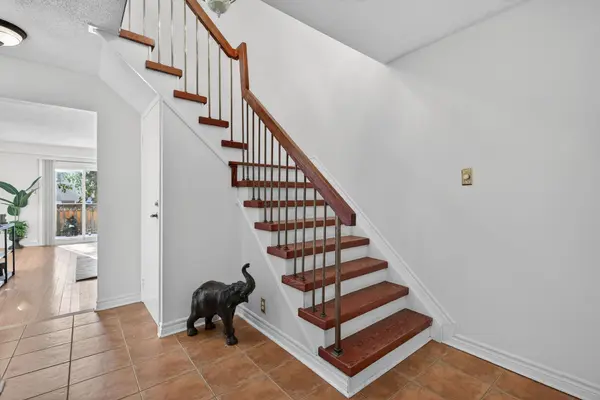 Richmond Hill, ON L4C 5R7,163 Weldrick RD W