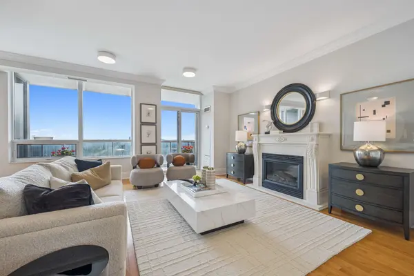 Markham, ON L3R 8A6,33 Cox BLVD #1831