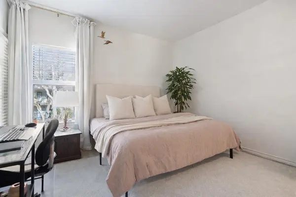 Dallas, TX 75204,3105 San Jacinto Street #208