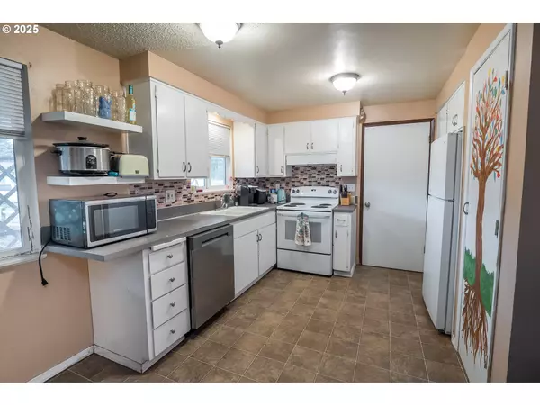 Springfield, OR 97477,2783 31ST ST