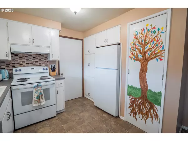 Springfield, OR 97477,2783 31ST ST