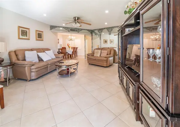 Lauderdale Lakes, FL 33319,4000 NW 44th Ave #208