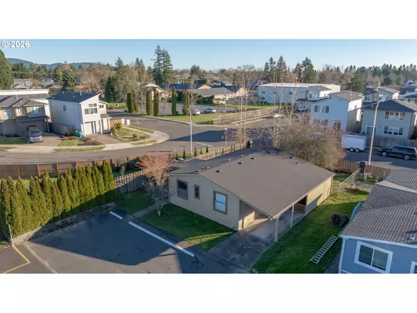 Newberg, OR 97132,301 E COLUMBIA DR #8
